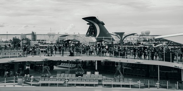 Évasion gourmande : réussir à concilier aventure culinaire et budget serré avec éclat!